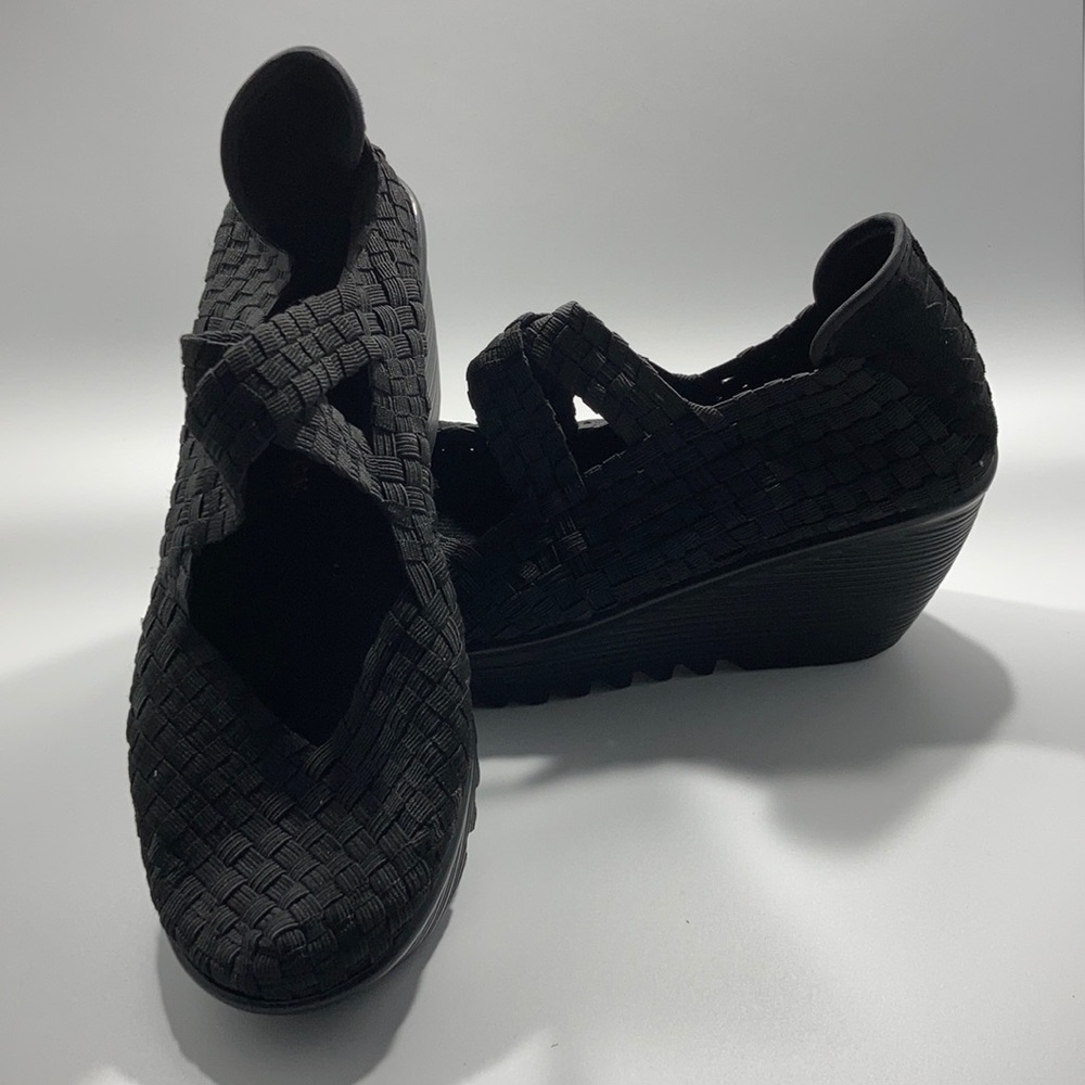 Bernie Mev... Black Woven Shoes